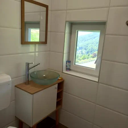 בית כפרי Vineyard Foggy Sea